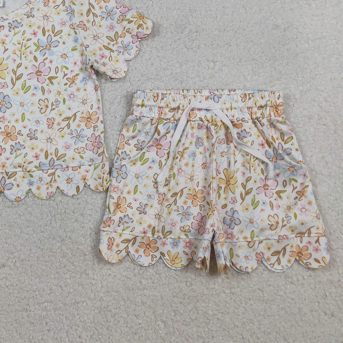 RTS NO MOQ GSSO3268 Baby Girls Short Sleeve Colorful Flowers Top And Shorts Set Scallop Trim Outfit for Little Ones