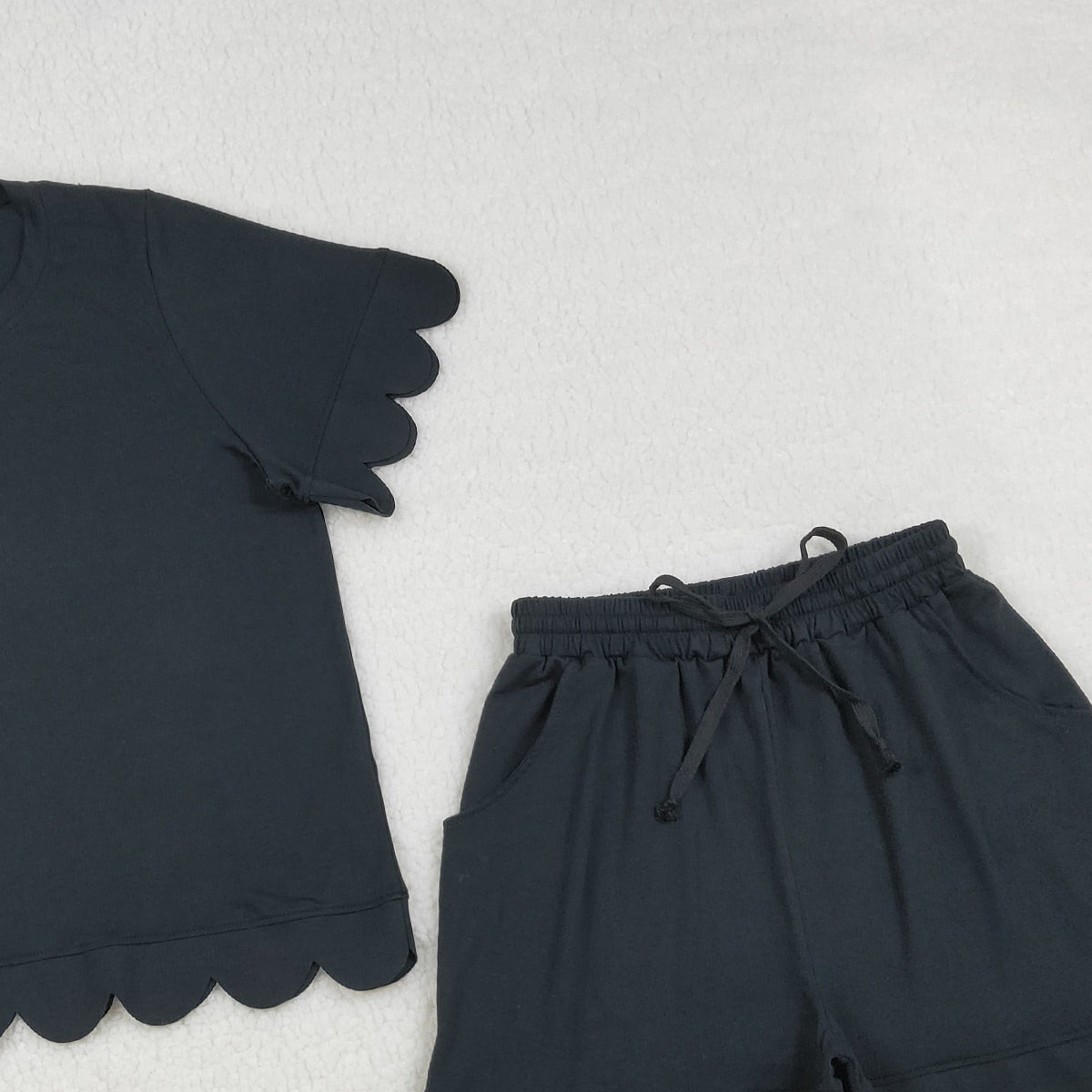 RTS NO MOQ GSSO3200 Adult Women's Black Scallop Short Sleeve Shirt And Shorts Set Top Bottom Outfit Casual Two-Piece Clothing