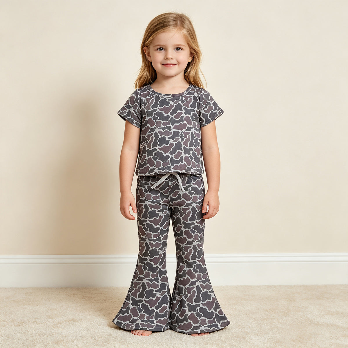 NEW RTS NO MOQ milk silk GSPO1889 Baby Girls Short Sleeve Camo Shirts Top Bell Bottom Pant Clothes Sets
