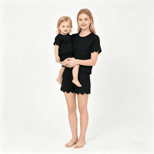 RTS NO MOQ Sibling  Mom And Me Black Short Sleeve Top With Pockets Scallop Shorts Sets