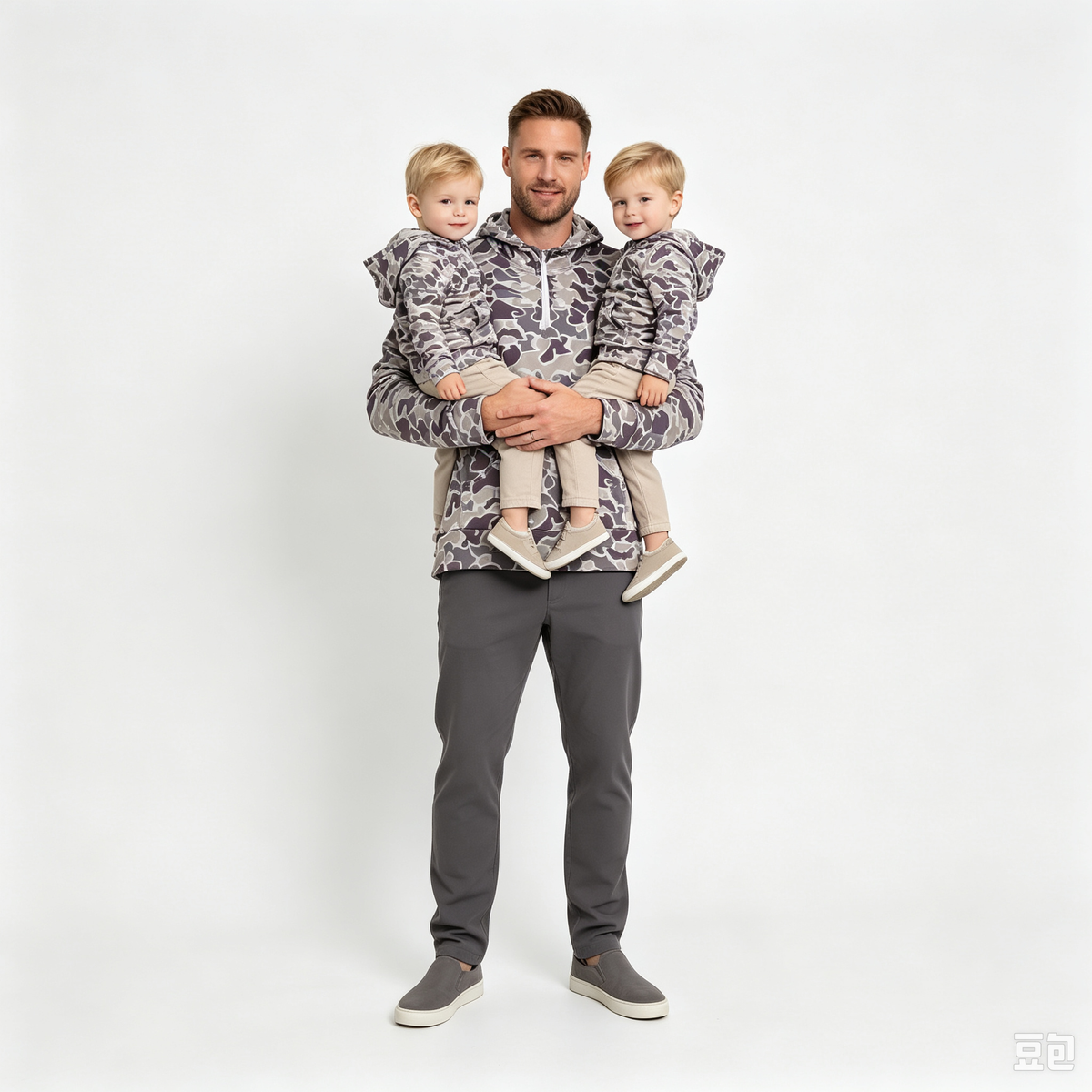 RTS NO MOQ Sibling milk silk Adult To Match Kids Grey Camo Camo Long Sleeve Zip Pocket Hoodies Tops