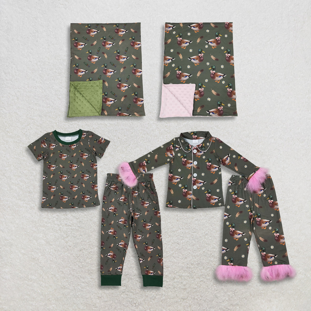 RTS NO MOQ Sibling milk silk Kids Duck Print Short Sleeve Pajama Set Pink Fur Trim Long Sleeve Button Pjs And Minky Baby Blanket