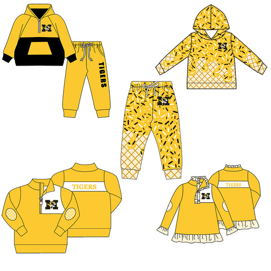 Custom moq 5 mix size milk silk summer teams baby girls clothes yellow hooded long sleeve pants sets and hooded top and pant and top 2-25.8.21