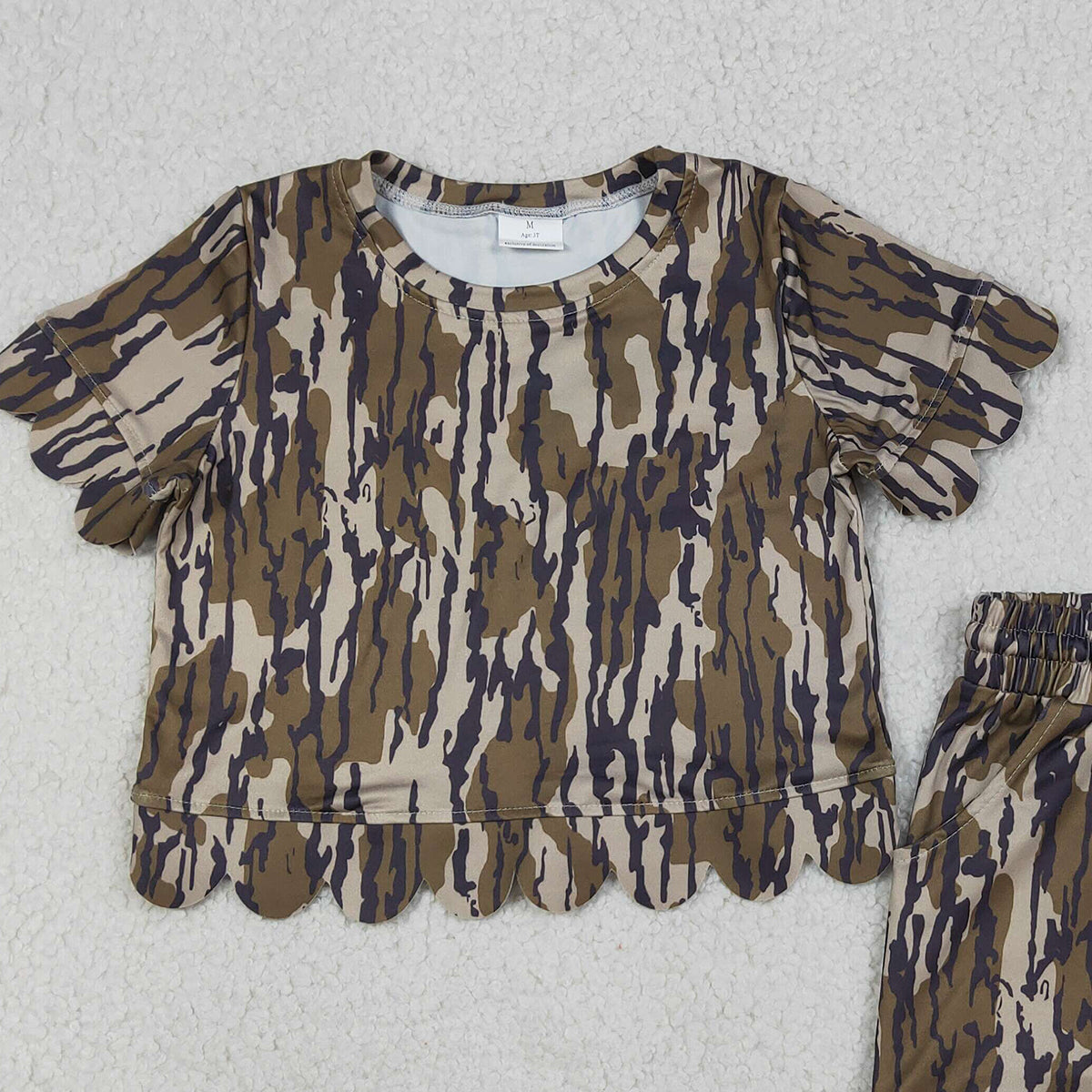 RTS NO MOQ GSSO3225 Baby Girls Olive Camo Top And Shorts Set Scallop Outfit for Little Girls Baby Clothing Set