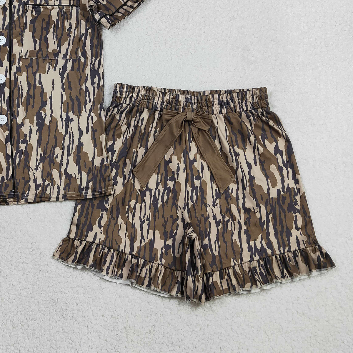 RTS NO MOQ GSSO3136 Adult Women's Southern Olive Camo Pajamas Set with Button Pocket Top And Ruffle Shorts Sleepwear