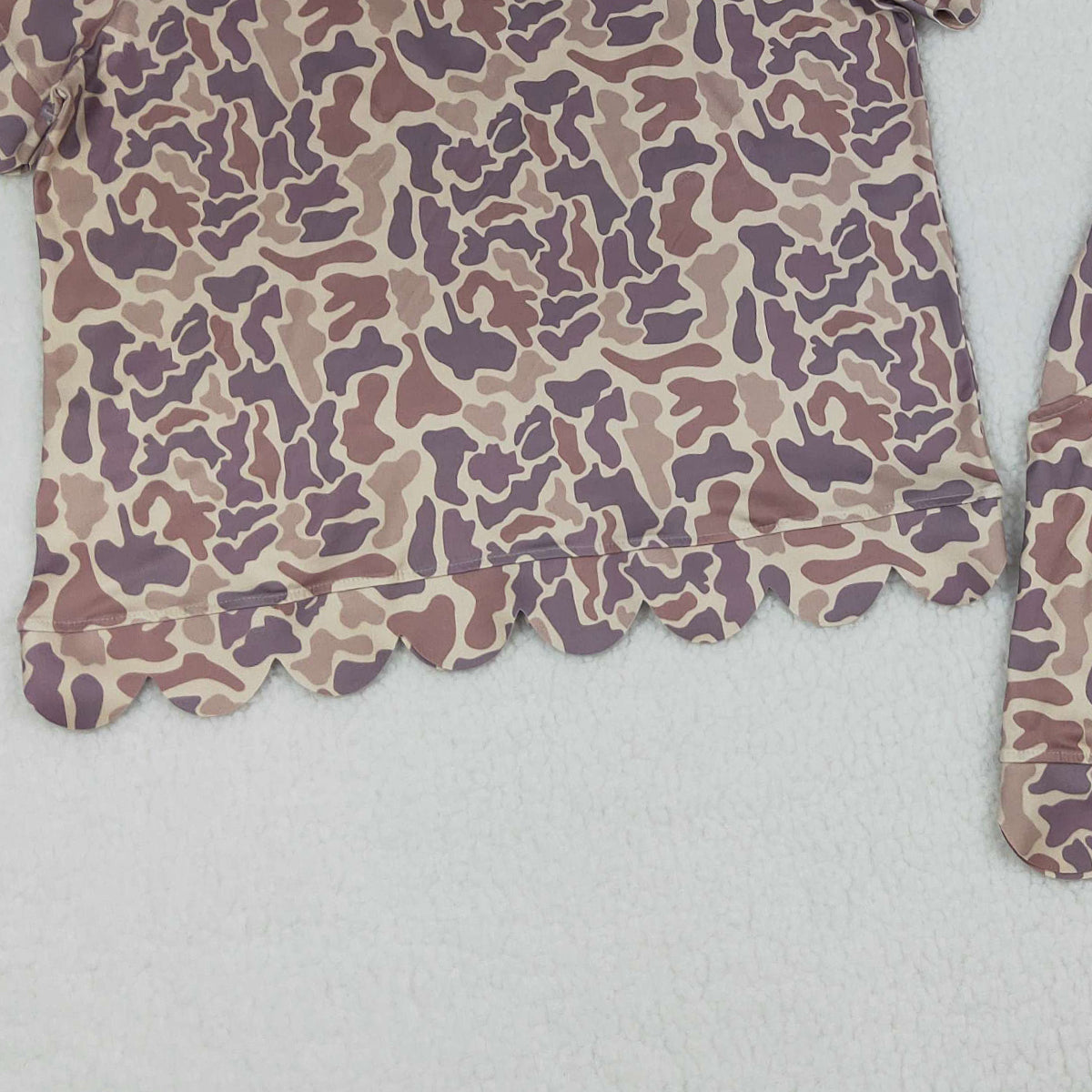 RTS NO MOQ GSSO3233 Adult Women's Khaki Camouflage Top with Short Scallop Clothes Set