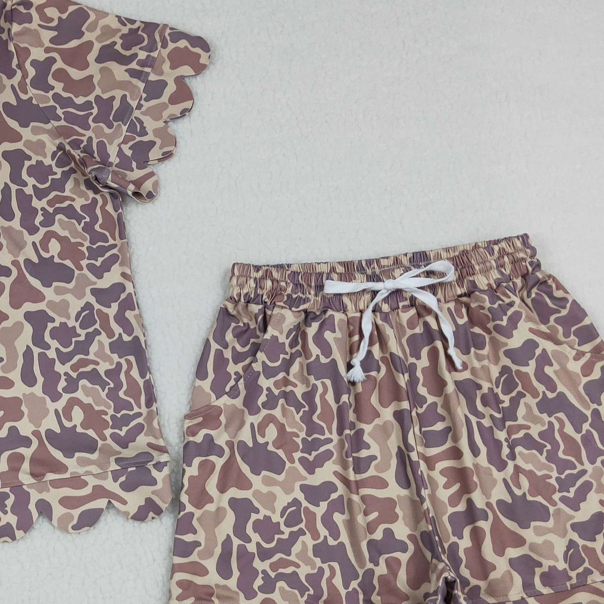 RTS NO MOQ GSSO3233 Adult Women's Khaki Camouflage Top with Short Scallop Clothes Set