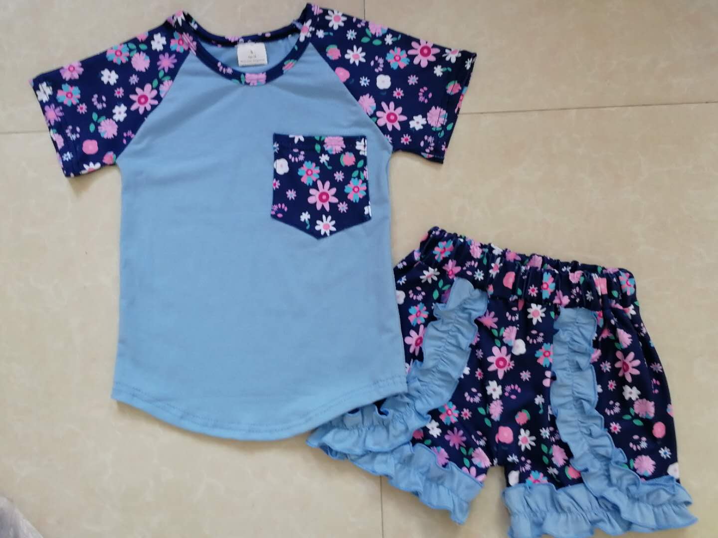 Floral blue pocket set