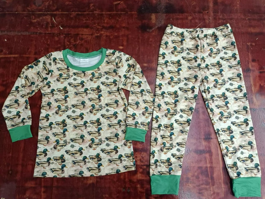Custom moq 3 eta 6-7weeks Brown and green duck pattern long-sleeved suit