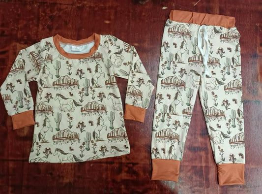 Custom moq 3 eta 6-7weeks Brown Mountain-White Horse-Cactus Long Sleeve Suit