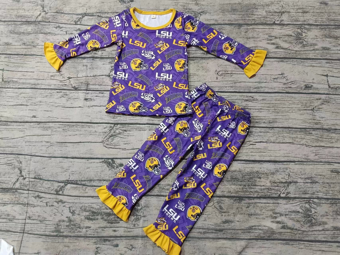 Custom moq 3 eta 6-7weeks Yellow Sports Helmet - Letter Pattern Purple Long Sleeve Suit