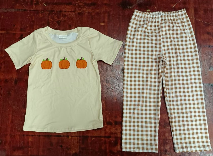 Custom moq 3 eta 6-7weeks Beige Short-sleeved Top with Embroidered Pumpkin Pattern and Brown Plaid Pants Set