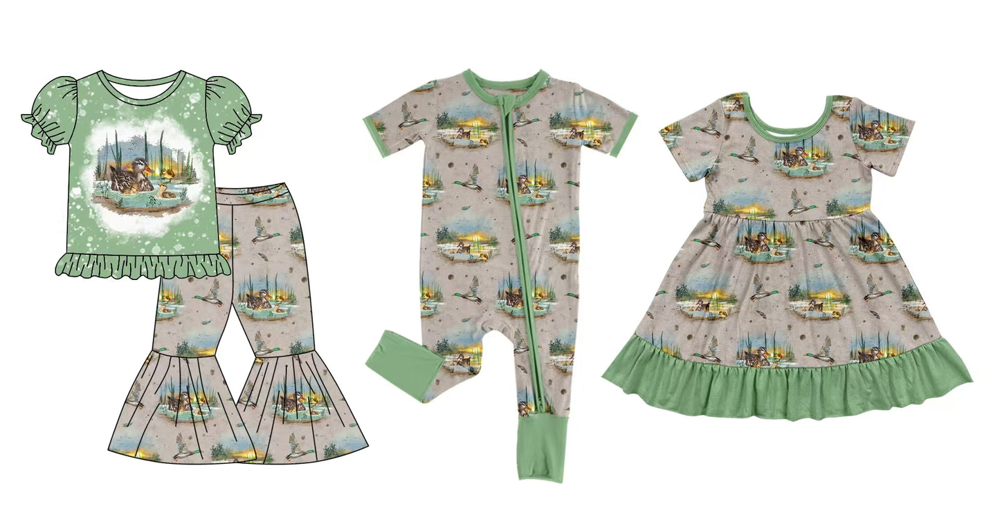 12.5 custom each style moq 5eta 4-6week Sibling Sister duck baby girl sets and dress and rompers match family design