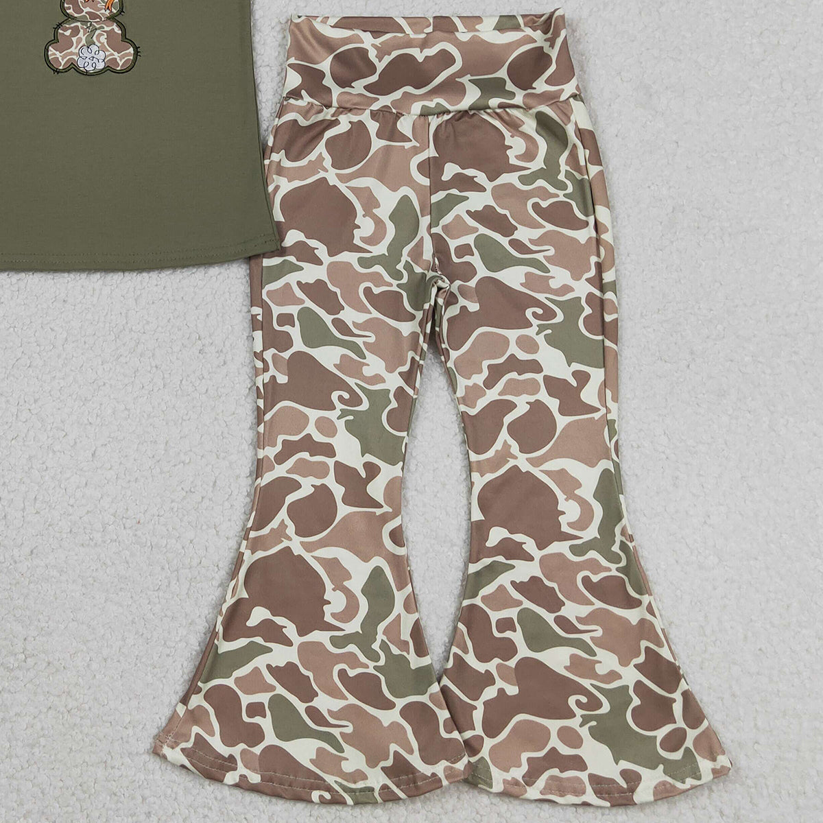 RTS NO MOQ GSPO2110 Baby Girls Easter Outfit Set Embroidery Camo Rabbit Print Shirt Top with Bell Bottom Pants