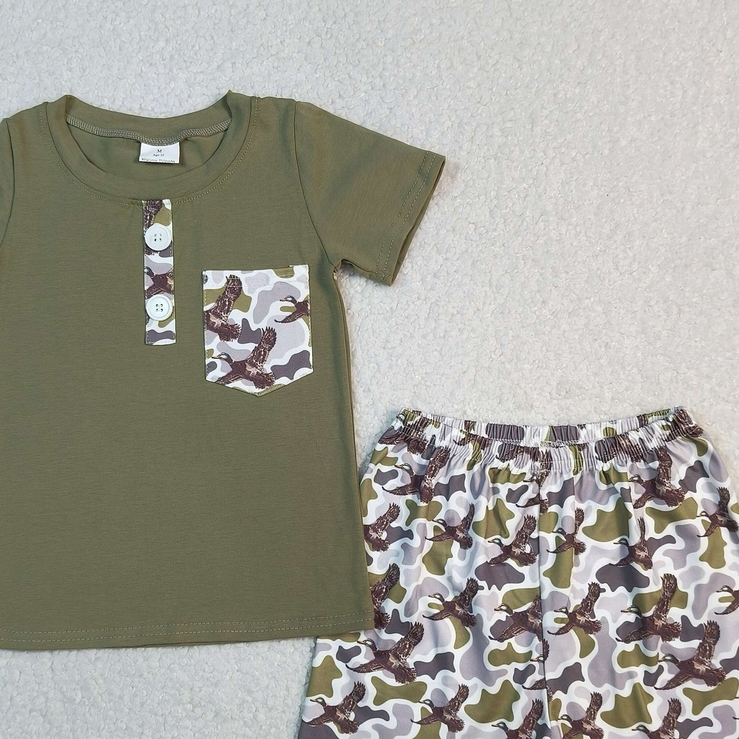 RTS NO MOQ BSSO1856 Baby Boys Ducks Camo Shorts Set Olive Button Pocket Top Daily Hunting Wear