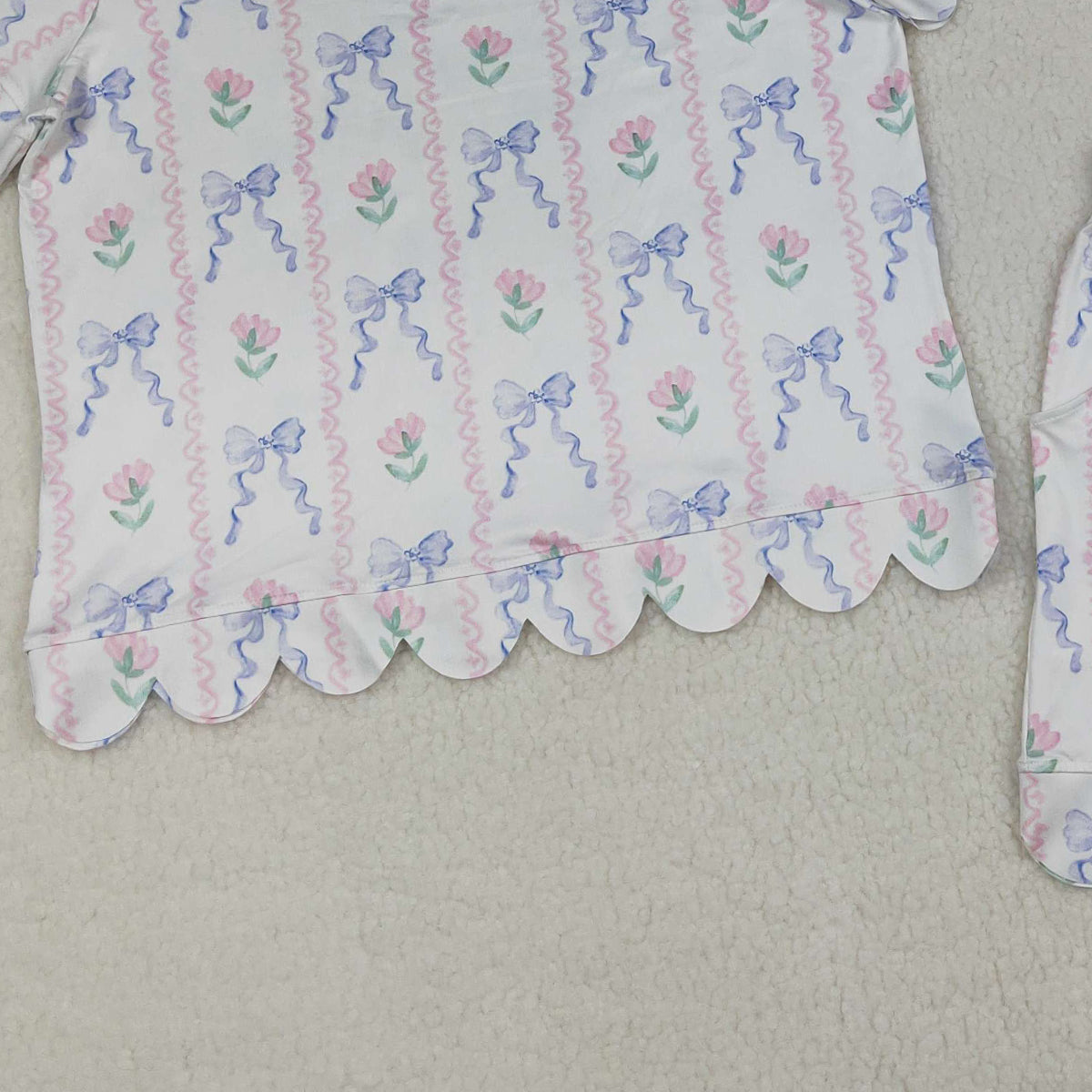 RTS NO MOQ GSSO3405 Adult Women's Bows Flowers Stripe Top with Short Scallop Clothes Set