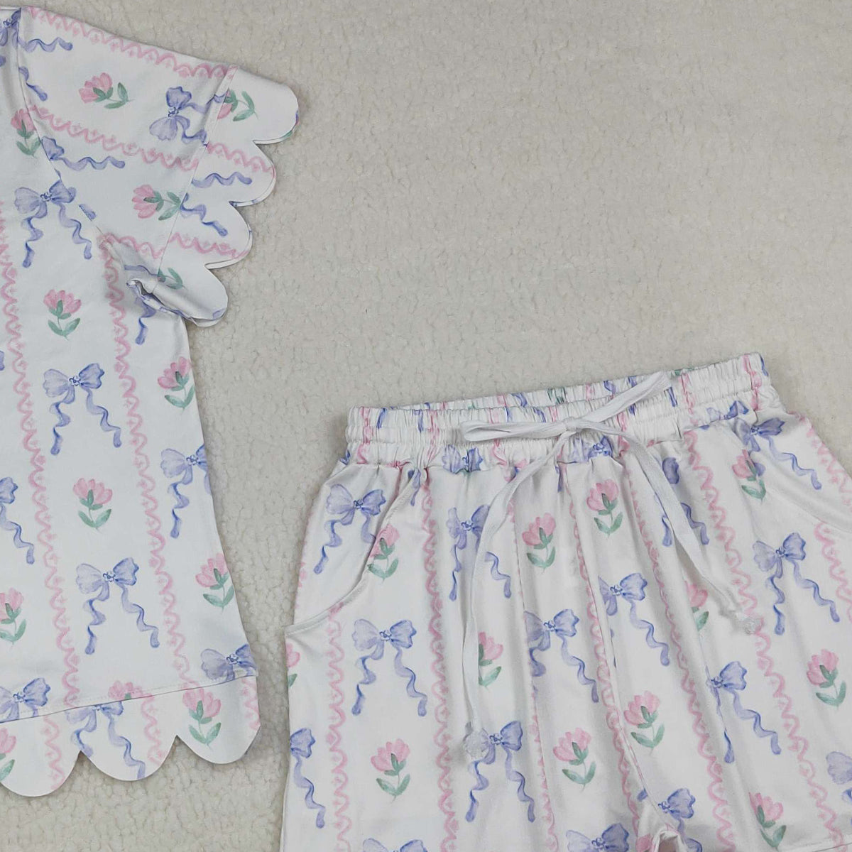 RTS NO MOQ GSSO3405 Adult Women's Bows Flowers Stripe Top with Short Scallop Clothes Set