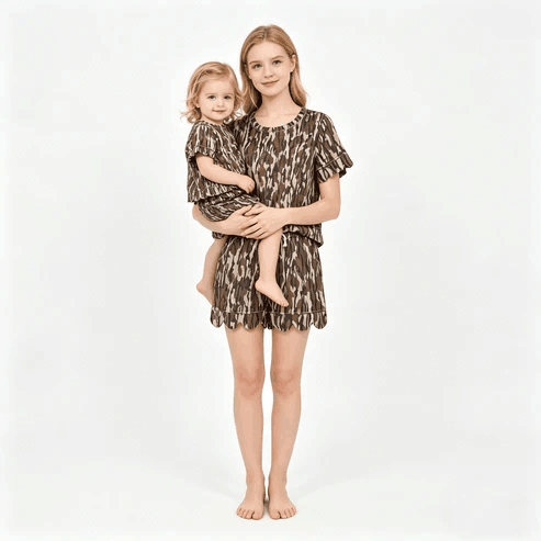 RTS NO MOQ Sibling  Mom And Me Camo Top Scallop Shorts Outfit With Pockets