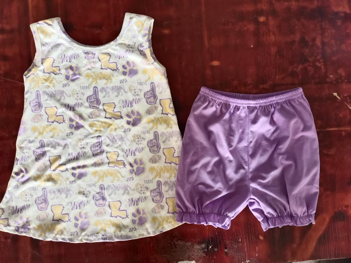 Custom moq 3 eta 6-7weeks baby girls clothes team purple sleeveless shorts sets