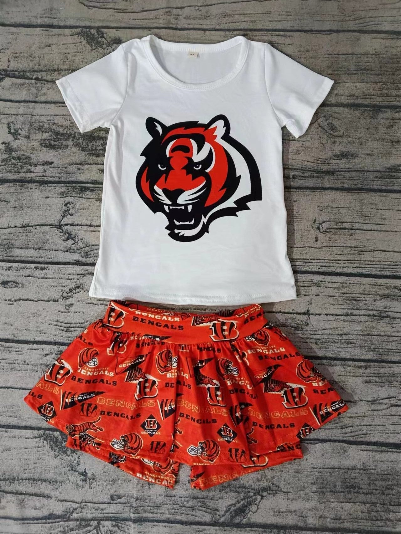 Deadline: May 31 custom no moq eta 5-6week  tiger white sets