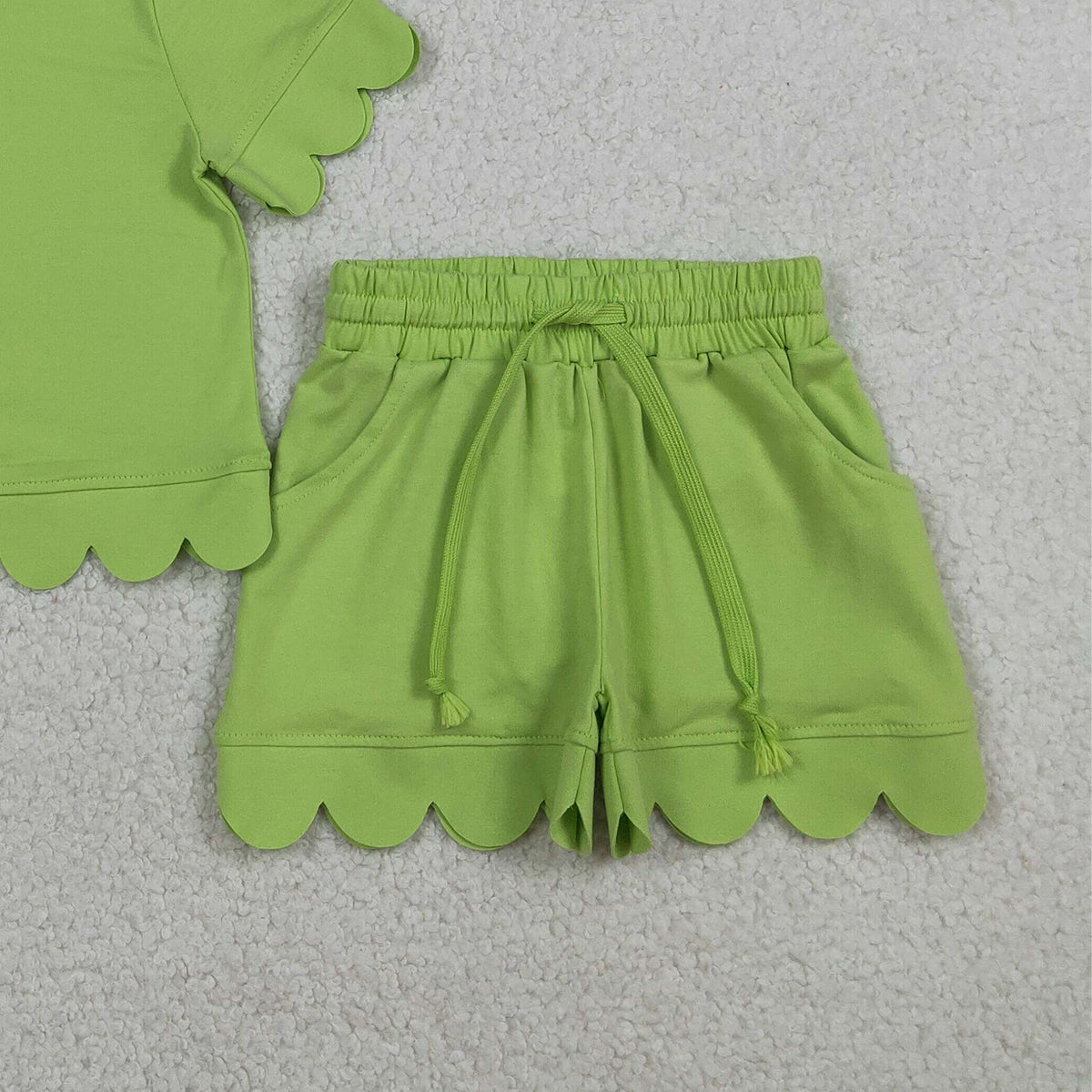RTS NO MOQ GSSO3179 Baby Girls Green Short Sleeve Shirt Top And Shorts Set Scallop Trim Outfit for Little Girls