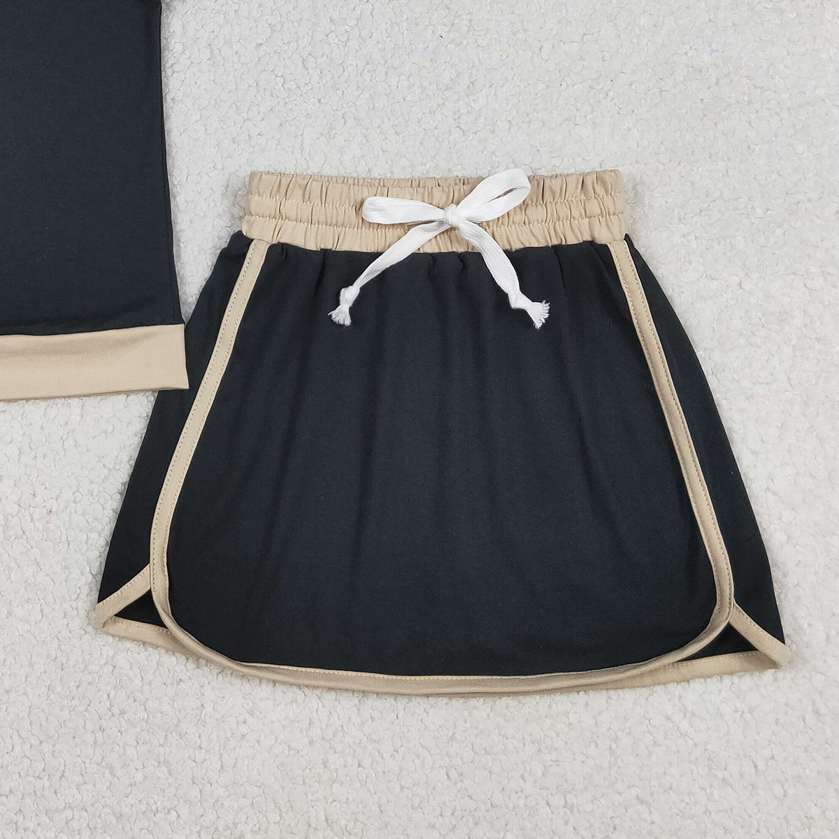 RTS NO MOQ GSD3923 Baby Girls Cotton Clothes Set with Short Sleeve Black Top And Skirt Shorts for Spring/Summer