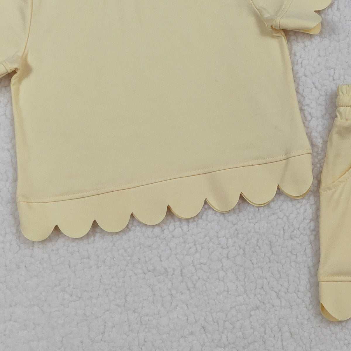 RTS NO MOQ GSSO3175 Baby Girls Yellow Short Sleeve Shirt Top And Shorts Set Scallop Trim Outfit for Little Girls