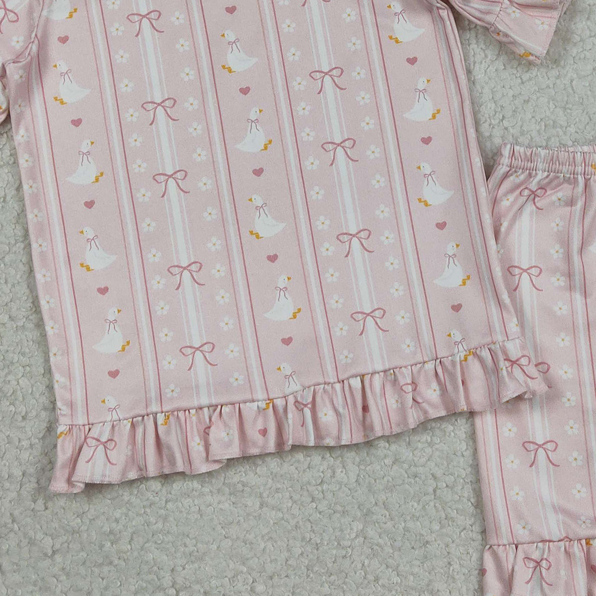 RTS NO MOQ GSSO3330 Baby Girls Bow Goose Stripe Top with Ruffle Shorts Pajamas Clothes Set Cute Infant Outfit