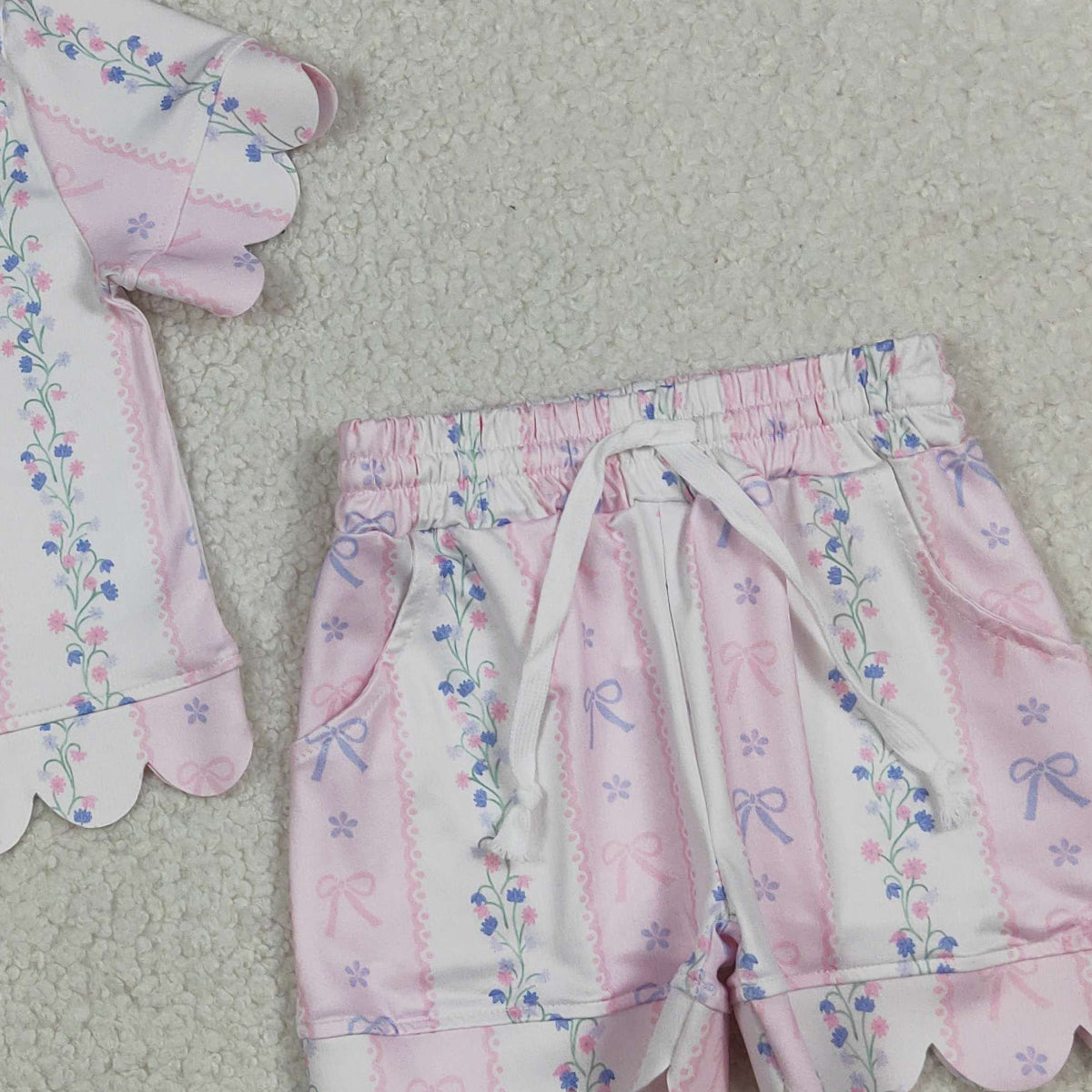 RTS NO MOQ GSSO3410 Baby Girls Flowers Bows Stripe Top with Pockets Scallop Shorts Outfit Set