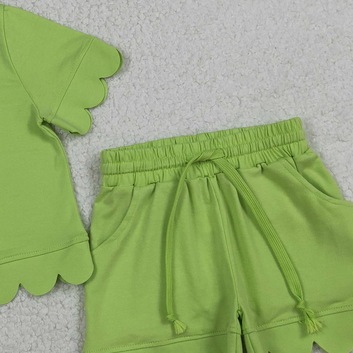 RTS NO MOQ GSSO3179 Baby Girls Green Short Sleeve Shirt Top And Shorts Set Scallop Trim Outfit for Little Girls