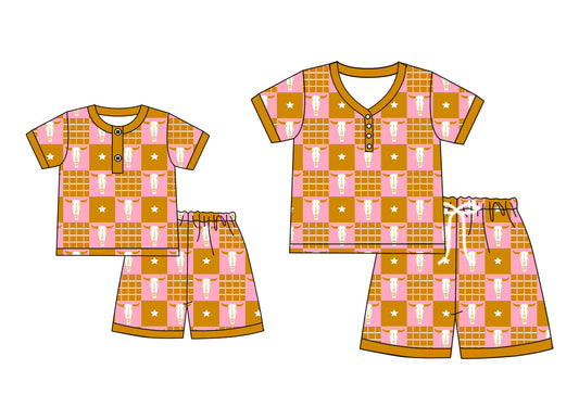 4.24 custom each style moq 5eta 4-6week Sibling Sister cow head short sleeve shorts sets and adult sets match design