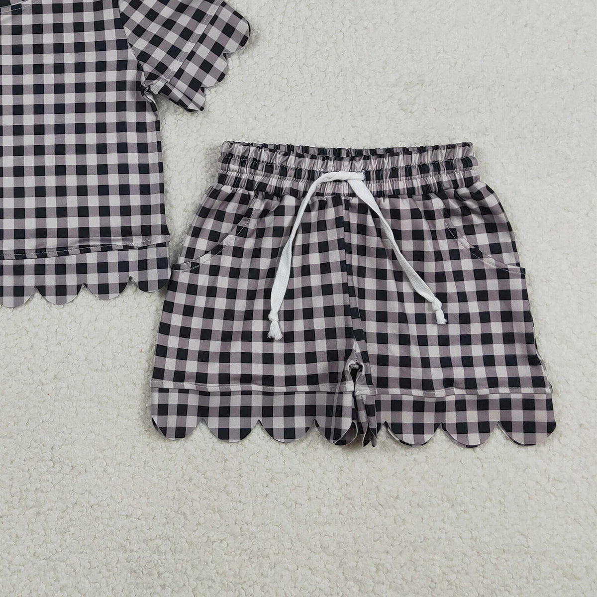RTS NO MOQ GSSO3182 Baby Girls Black Checked Scallop Top And Shorts Set Short Sleeve Clothing Outfit for Little Girls