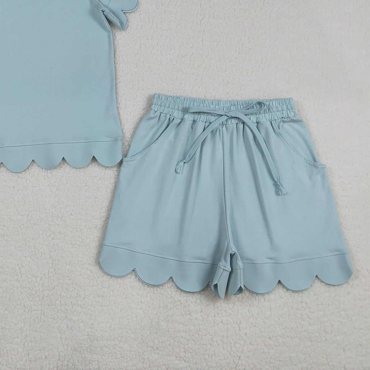RTS NO MOQ GSSO3202 Adult Women's Light Blue Scallop Top with Shorts Fashionable Shirts Set for Casual Wear