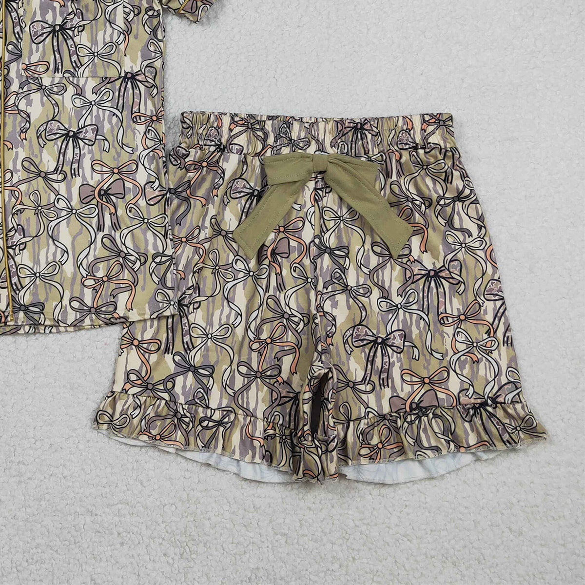 RTS NO MOQ GSSO3166 Adult Women's Southern Olive Camo Pajamas Set with Bows Button Pocket Top And Ruffle Shorts Sleepwear for Ladies