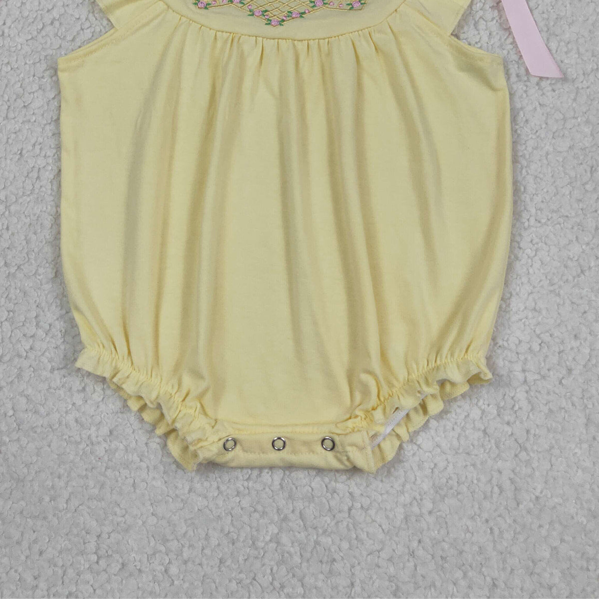 RTS NO MOQ SR3561 Embroidery Flowers Checked Baby Girls Bows Flutter Sleeve Ruffle Rompers