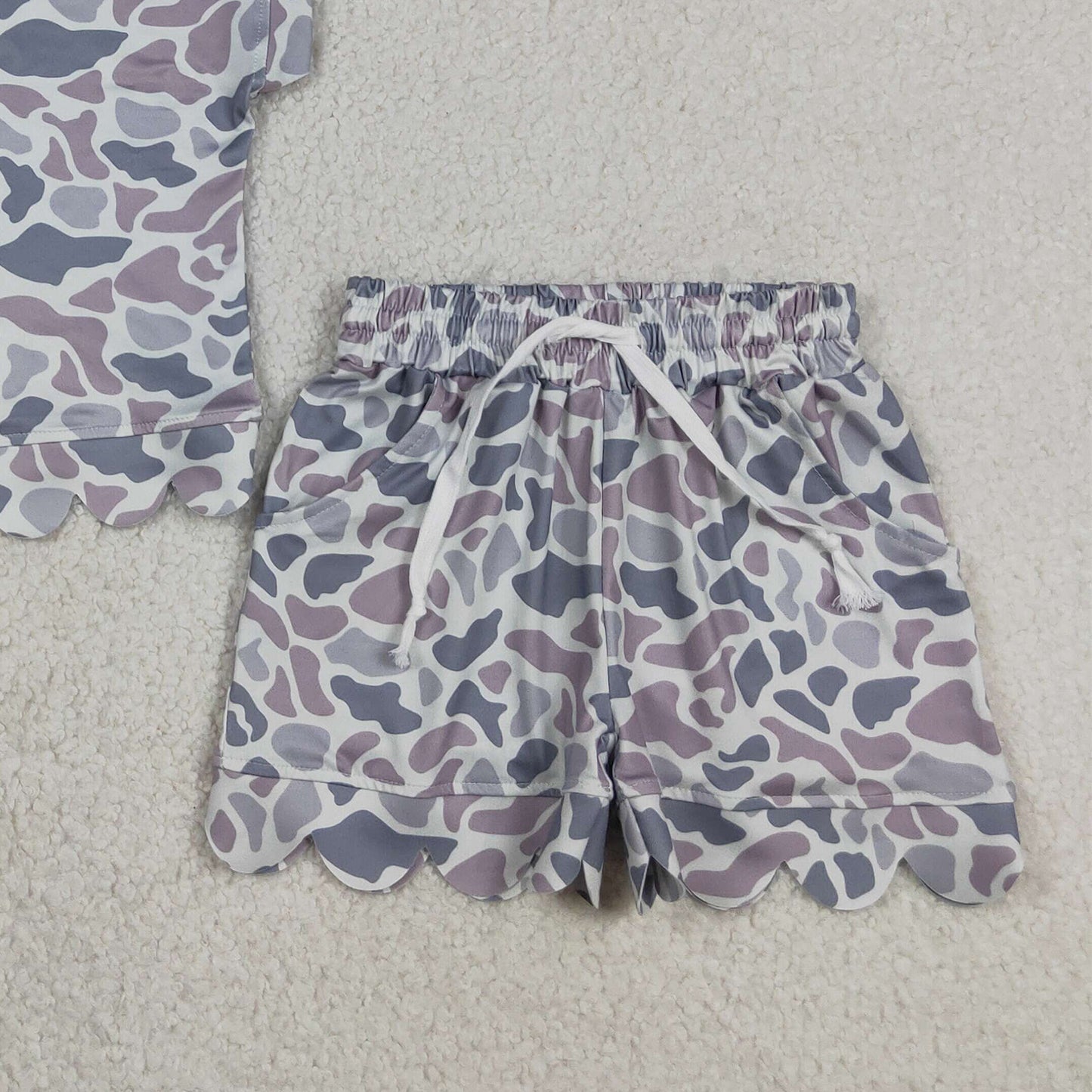 RTS NO MOQ milk silk GSSO3564 Baby Girls Light Grey Southern Camo Zip Front Top Scallop Hem Shorts Set