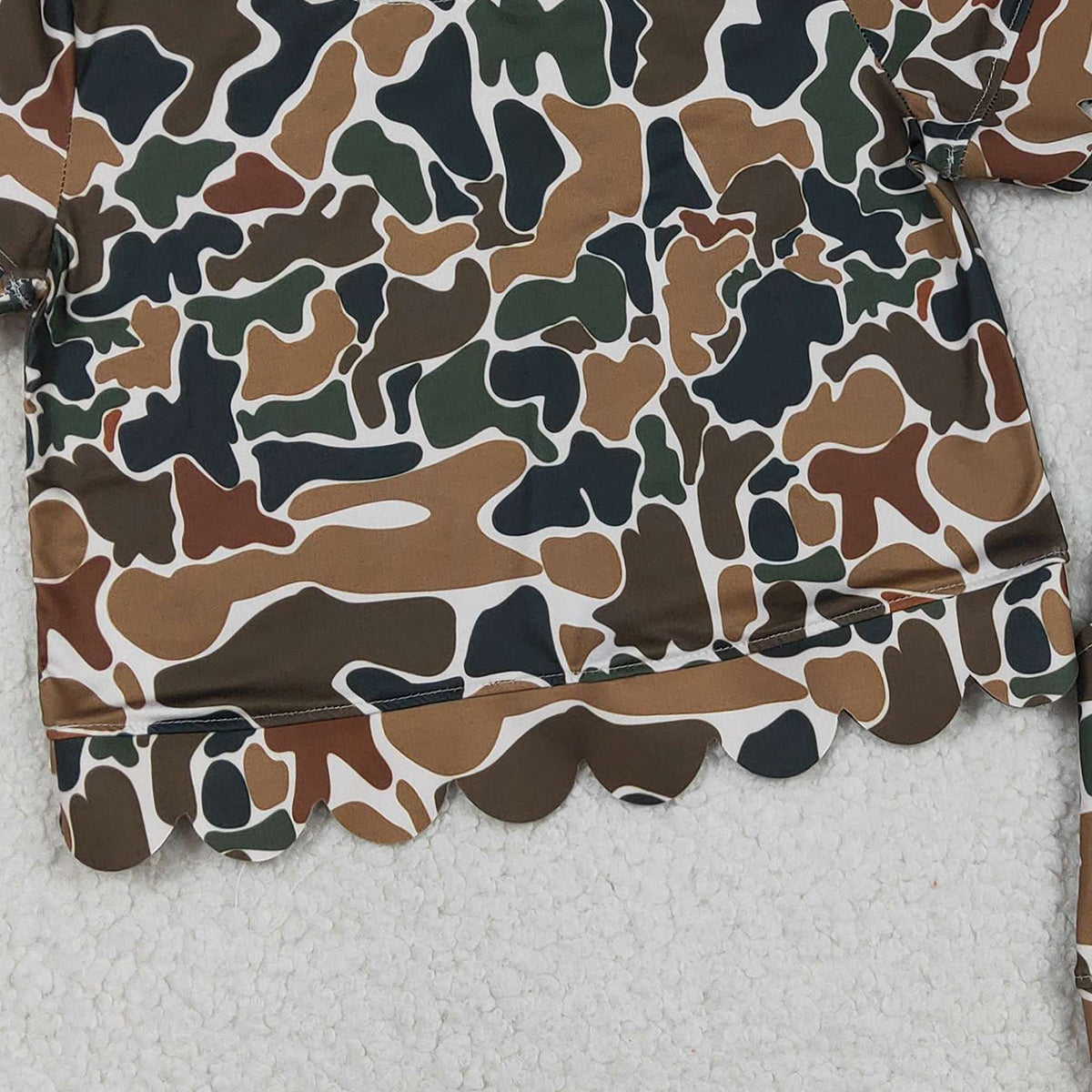 RTS NO MOQ GSSO3228 Baby Girls  Brown Camouflage Print Top with Scallop Shorts Outfit Set for Infants