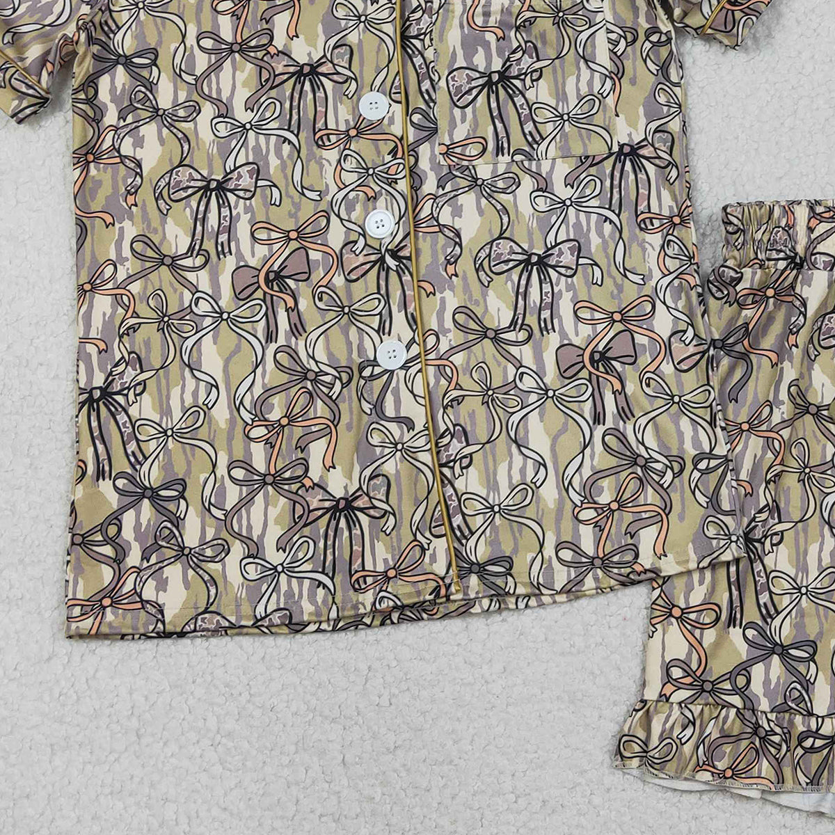RTS NO MOQ GSSO3166 Adult Women's Southern Olive Camo Pajamas Set with Bows Button Pocket Top And Ruffle Shorts Sleepwear for Ladies