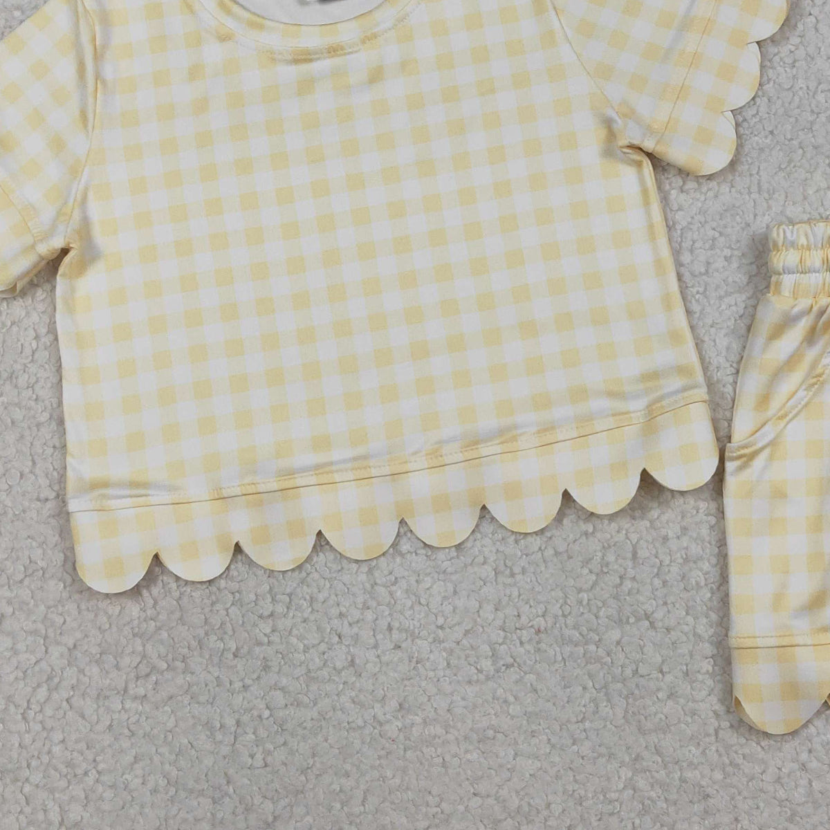 RTS NO MOQ Baby Girls Short Sleeve Yellow Checked Shirts Pockets Short Scallop Clothes Sets