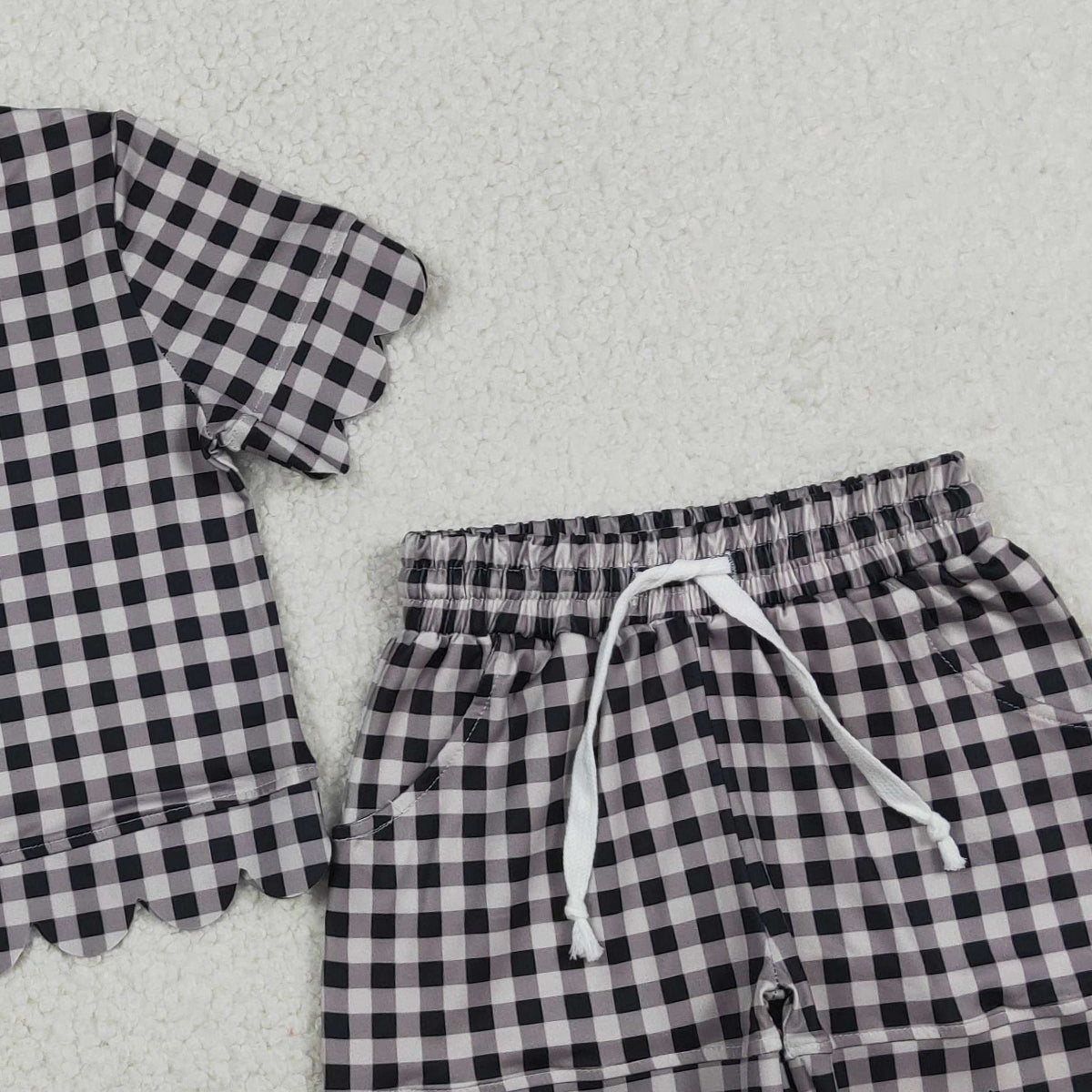 RTS NO MOQ GSSO3182 Baby Girls Black Checked Scallop Top And Shorts Set Short Sleeve Clothing Outfit for Little Girls