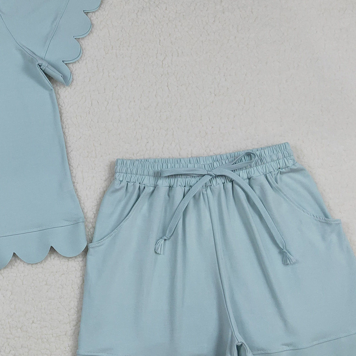 RTS NO MOQ GSSO3202 Adult Women's Light Blue Scallop Top with Shorts Fashionable Shirts Set for Casual Wear
