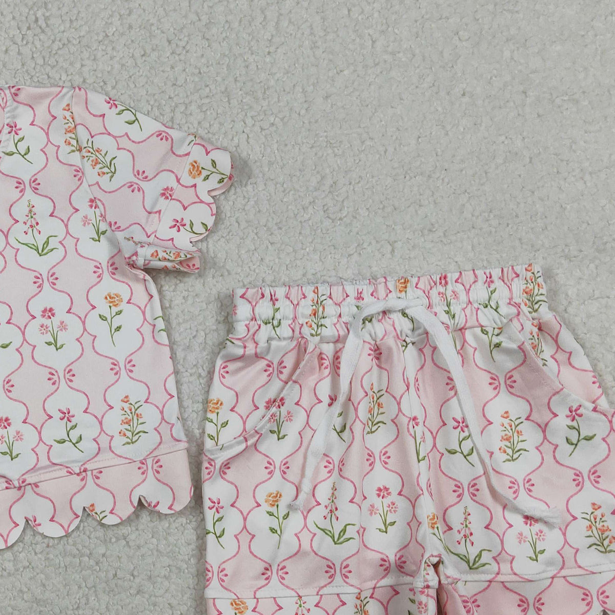 RTS NO MOQ GSSO3271 Baby Girls Colorful Flowers Checked Scallop Top And Shorts Set Cute Outfit Baby Girl Clothing Set