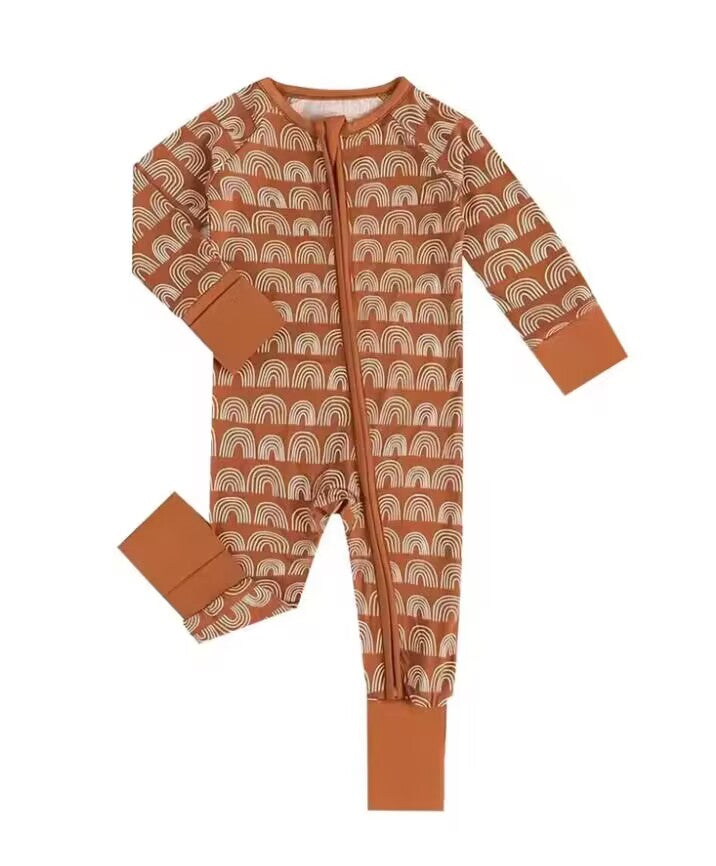 5.16custom each style moq 5eta 4-5week Sibling Sister rainbow print drown boys outfits and baby romper match family design