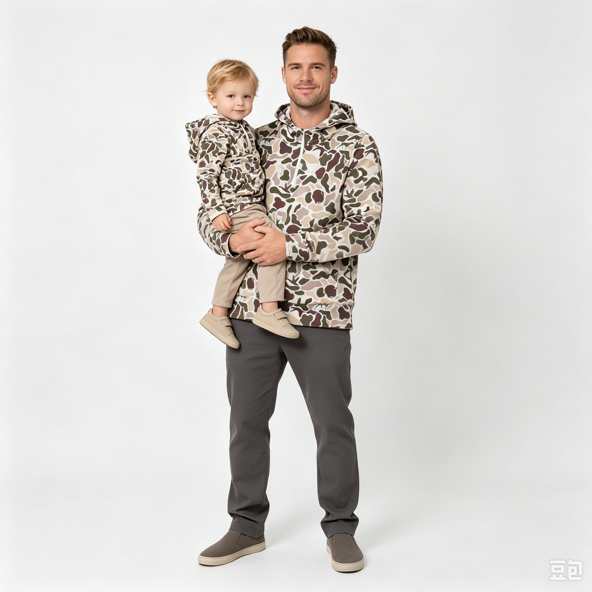 RTS NO MOQ Sibling milk silk Adult To Match Kids Deer Dogs Ducks Camo Long Sleeve Zip Pocket Hoodies Tops