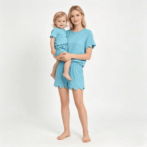 RTS NO MOQ Sibling  Mom And Me Blue  Short Sleeve Top With Pockets Scallop Shorts Sets