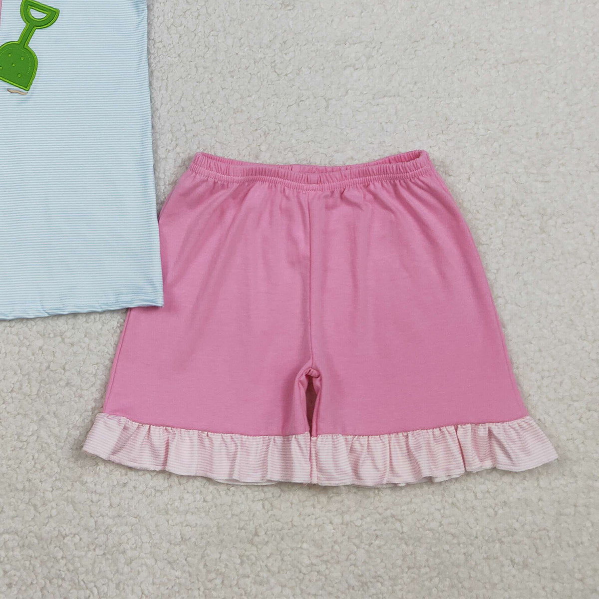 RTS NO MOQ GSSO2991 Embroidery Beach Baby Girls Outfit Set with Flutter Sleeve Top And Ruffle Shorts Clothing