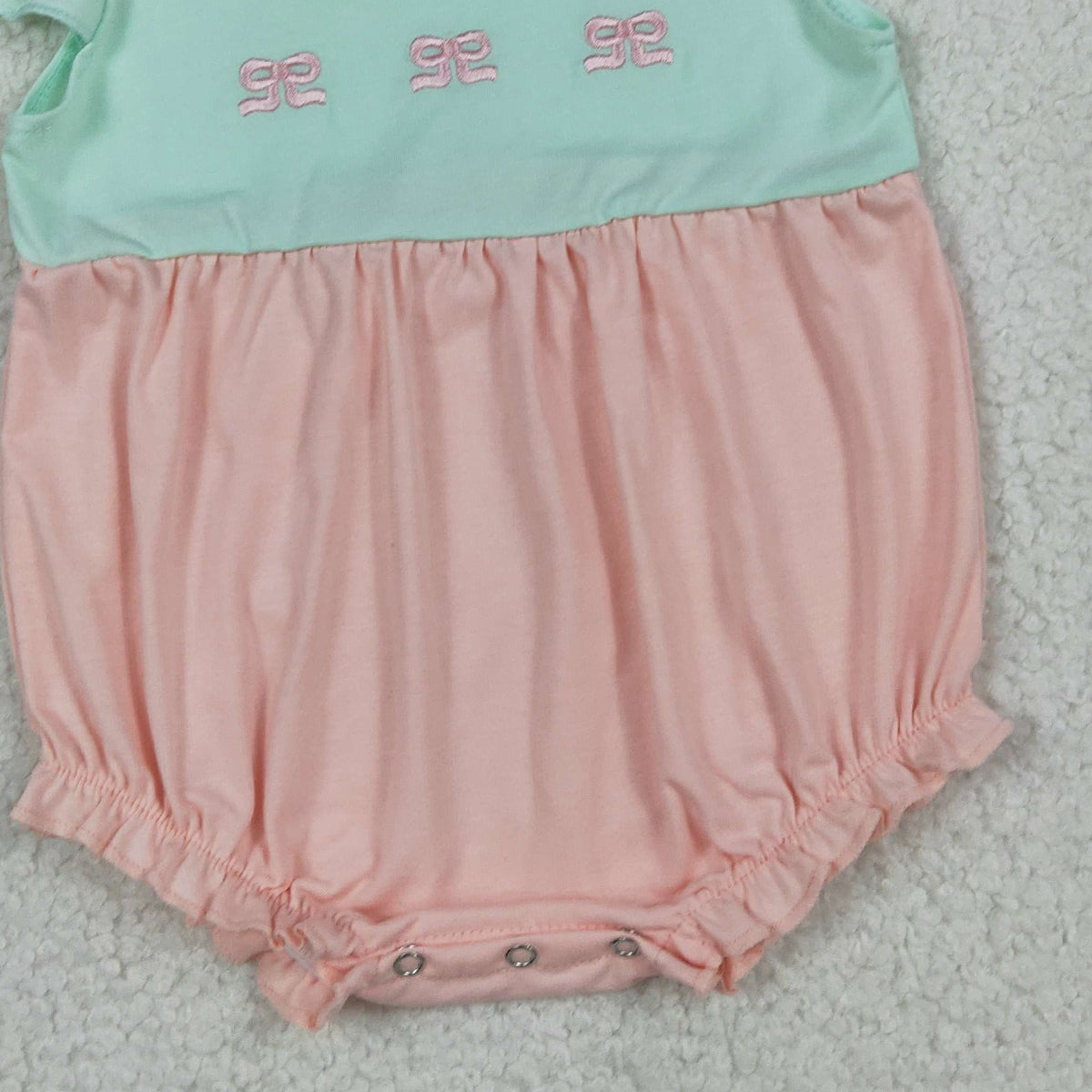 RTS NO MOQ SR3895 Baby Girls Embroidery Bows Rompers with Flutter Sleeve Patchwork Ruffle