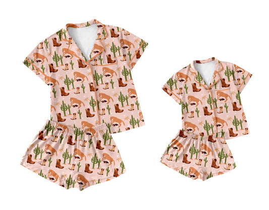 3.13 custom each style moq 5eta 4-6week Sibling Sister boots catcus short sleeve shorts sets and adult sets match design