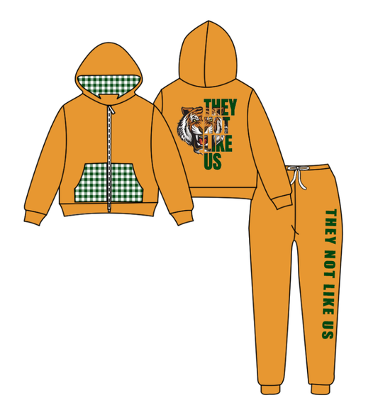 Custom moq 5 mix size eta 6-8weeks milk silk summer teams baby boy clothes hooded long sleeve pants sets-25.9.13