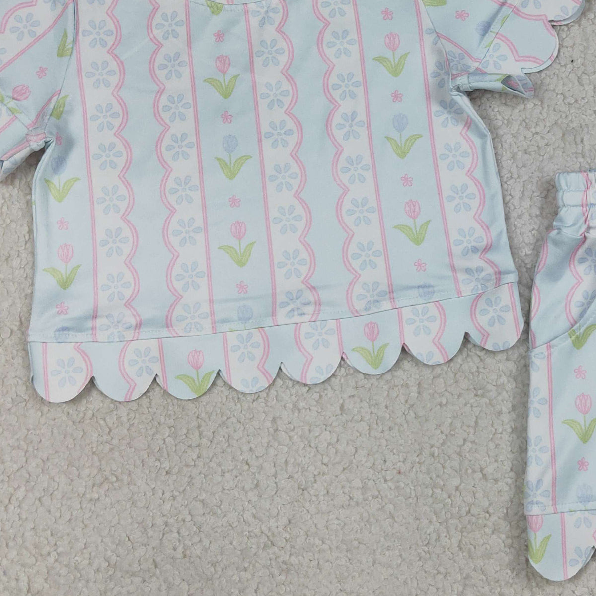 RTS NO MOQ GSSO3412 Baby Girls' Clothes Set with Floral Stripe Top And Scallop Shorts Outfit for Infants
